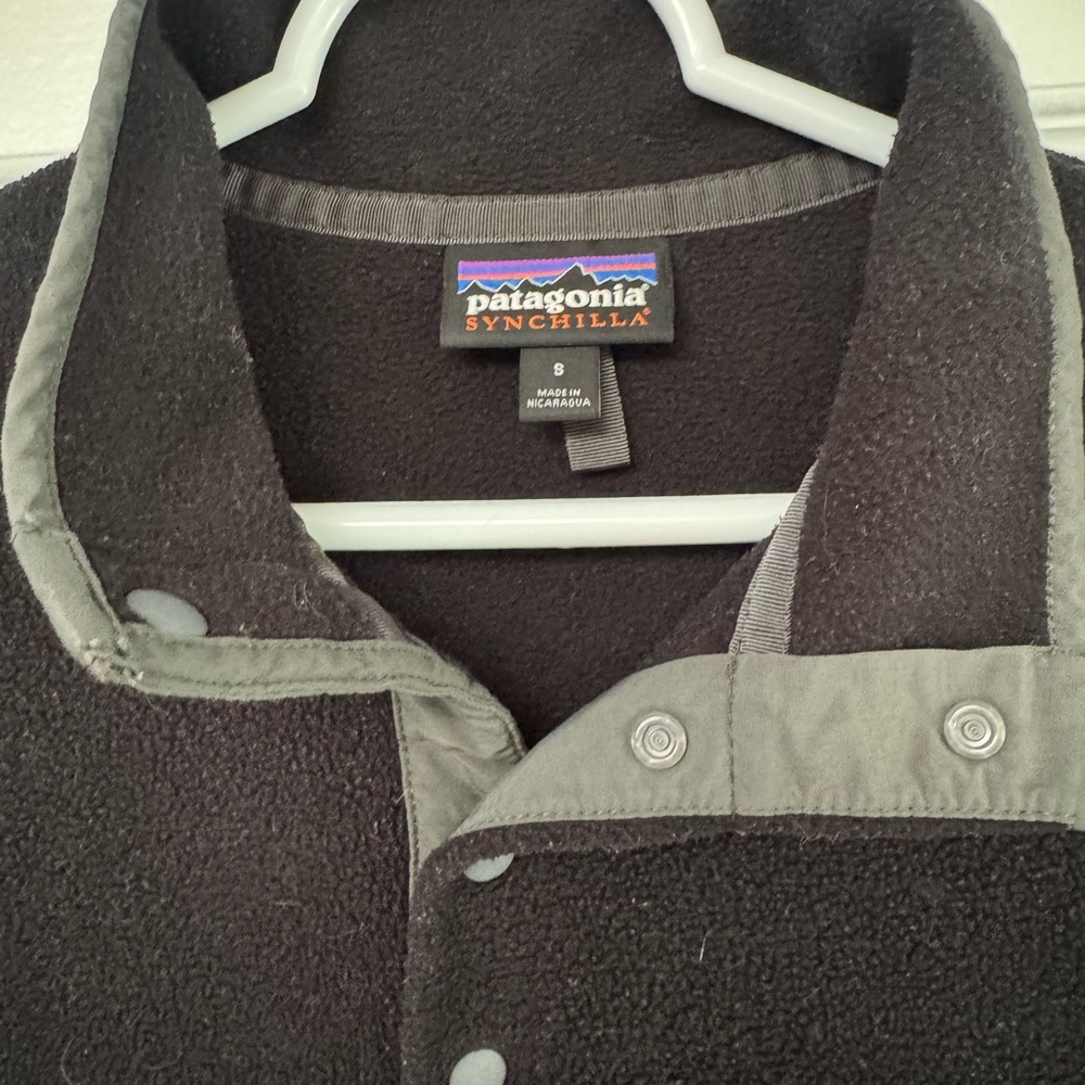 Women’s Patagonia Black Synchilla Snap-T Pullover sweatshirt Sweater Gray - Picture 4 of 4